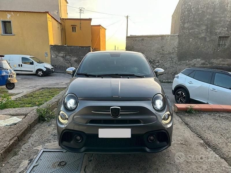 Usata 2022 Abarth 500 Tre volumi | 16.500 € (Ottimo prezzo) - Immagine 1/4