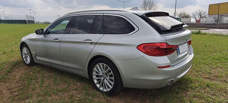 Usata BMW 520 Luxury Line 190 CV (139 kW) 2018 Grigio Station wagon