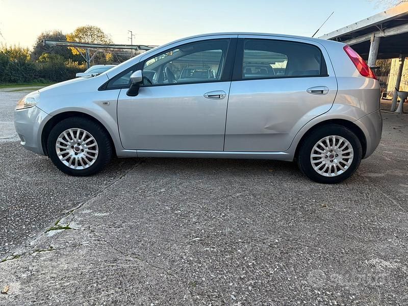 Usata Fiat Grande Punto 2009 Grigio Utilitaria