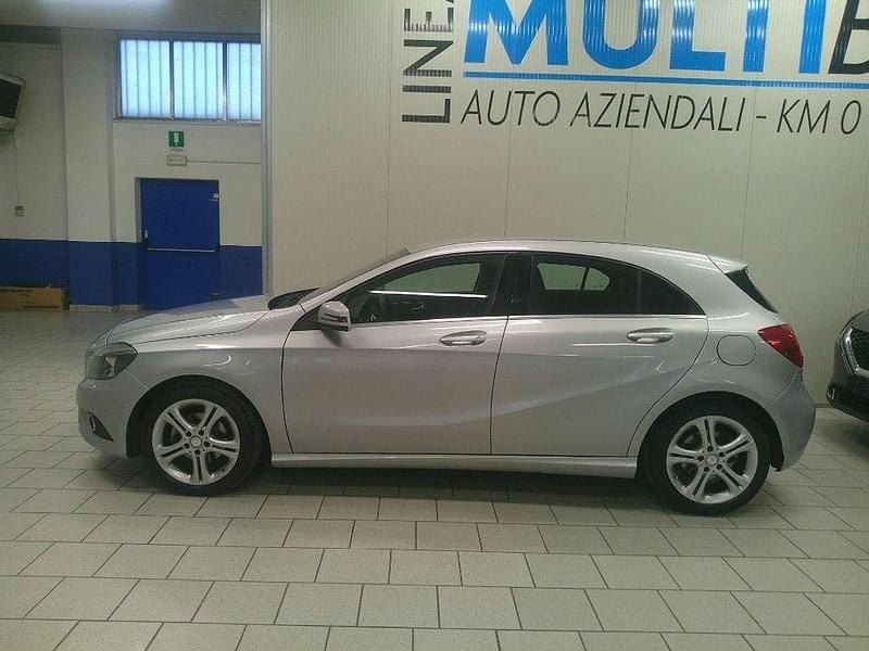 Usata Mercedes A180 AMG 109 CV (80 kW) 2014 Argento metallizzato Berlina