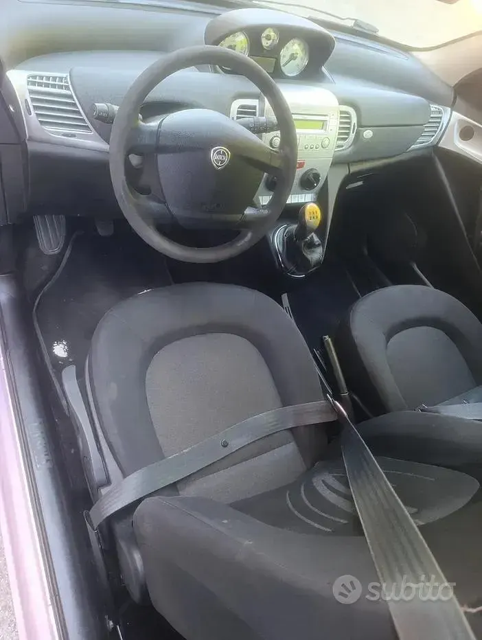 Usata Lancia Ypsilon 75 CV (55 kW) 2011 Utilitaria