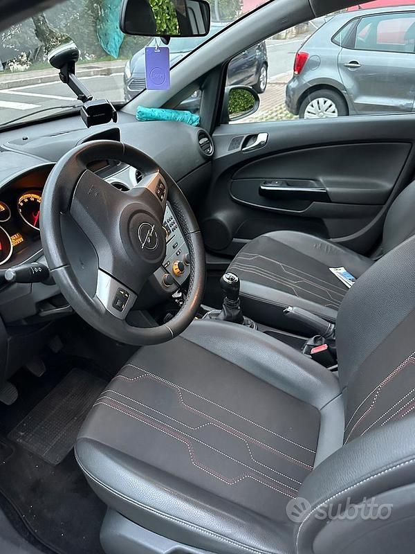 Usata Opel Corsa 52 CV (38 kW) 2013 Berlina