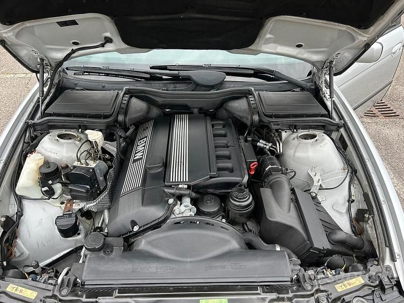 Usata BMW 520 150 CV (110 kW) 1998 Grigio Berlina