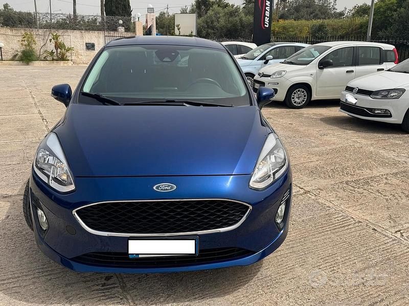 Usata Ford Fiesta Titanium 85 CV (62 kW) 2017 Blu Berlina