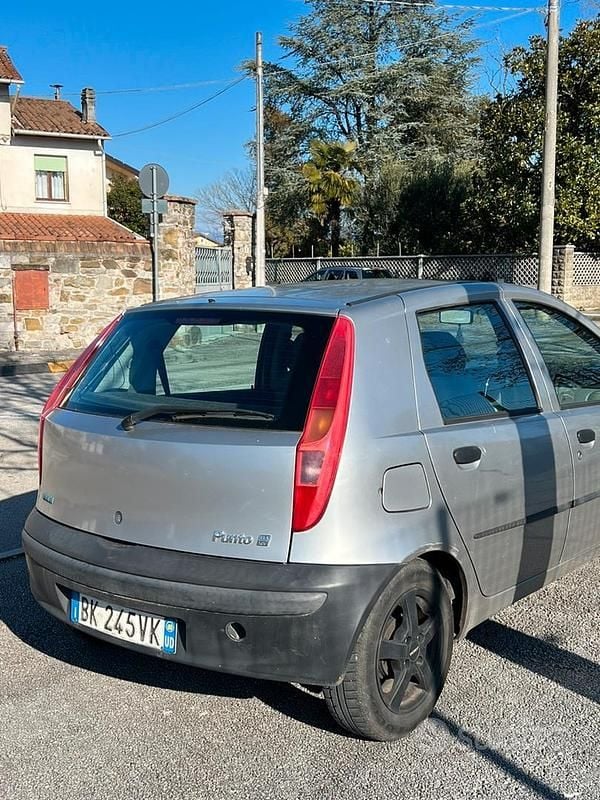 Usata Fiat Punto 2000 Grigio Utilitaria