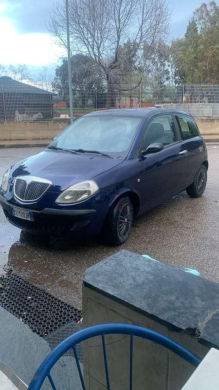 Usata Lancia Ypsilon 60 CV (44 kW) 2004 Utilitaria