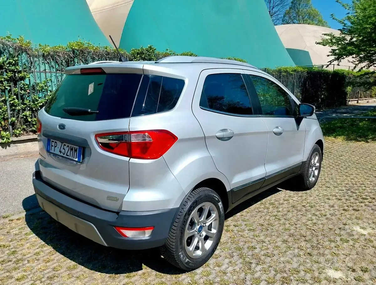 Usado Ford Ecosport Titanium 99 HP (72 kW) 2018 Cinzento SUV