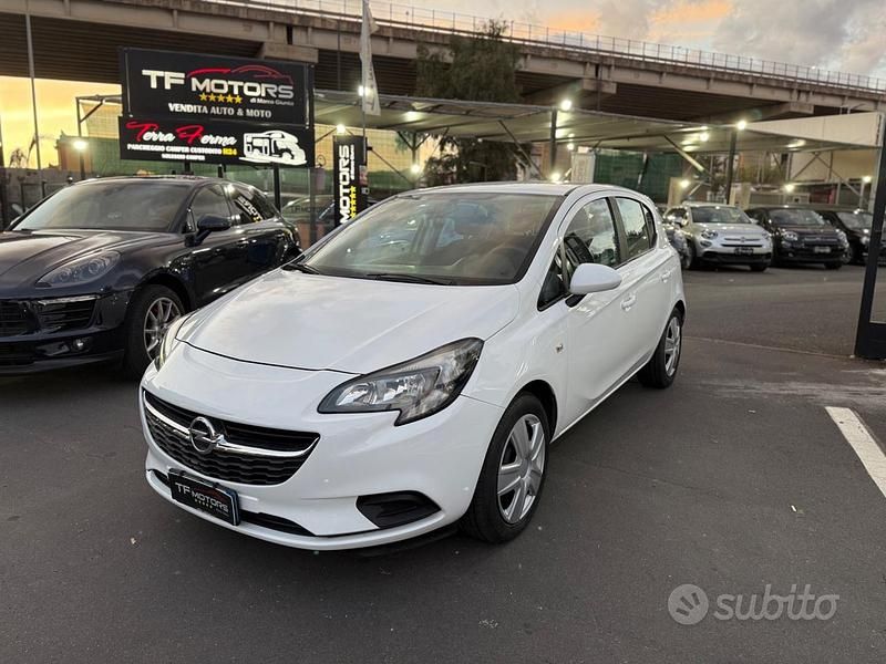 Usata Opel Corsa 69 CV (50 kW) 2017 Bianco Berlina
