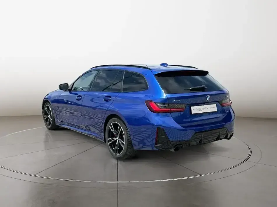 Usata BMW 330 M Sport 286 CV (210 kW) 2023 Blu Station wagon