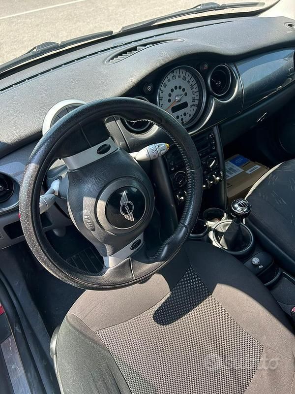 Usata Mini Cooper 2004 Rosso Utilitaria