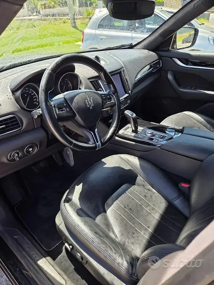 Usata Maserati Levante 350 CV (257 kW) 2019 Nero SUV