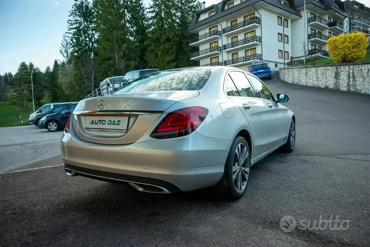 Usata Mercedes C220 Exclusive 194 CV (142 kW) 2021 Grigio Berlina