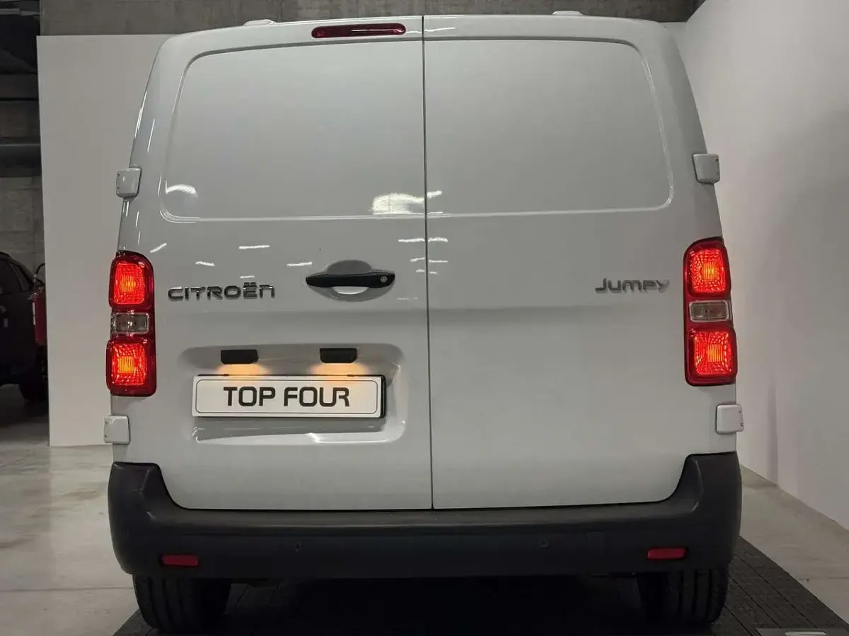Usata Citroën Jumpy 144 CV (105 kW) 2024 Bianco Monovolume