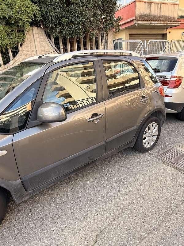 Usata Fiat Sedici 135 CV (99 kW) 2011 SUV
