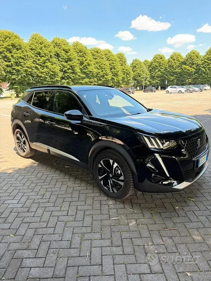 Usata Peugeot 2008 GT-line 131 CV (96 kW) 2020 Nero SUV