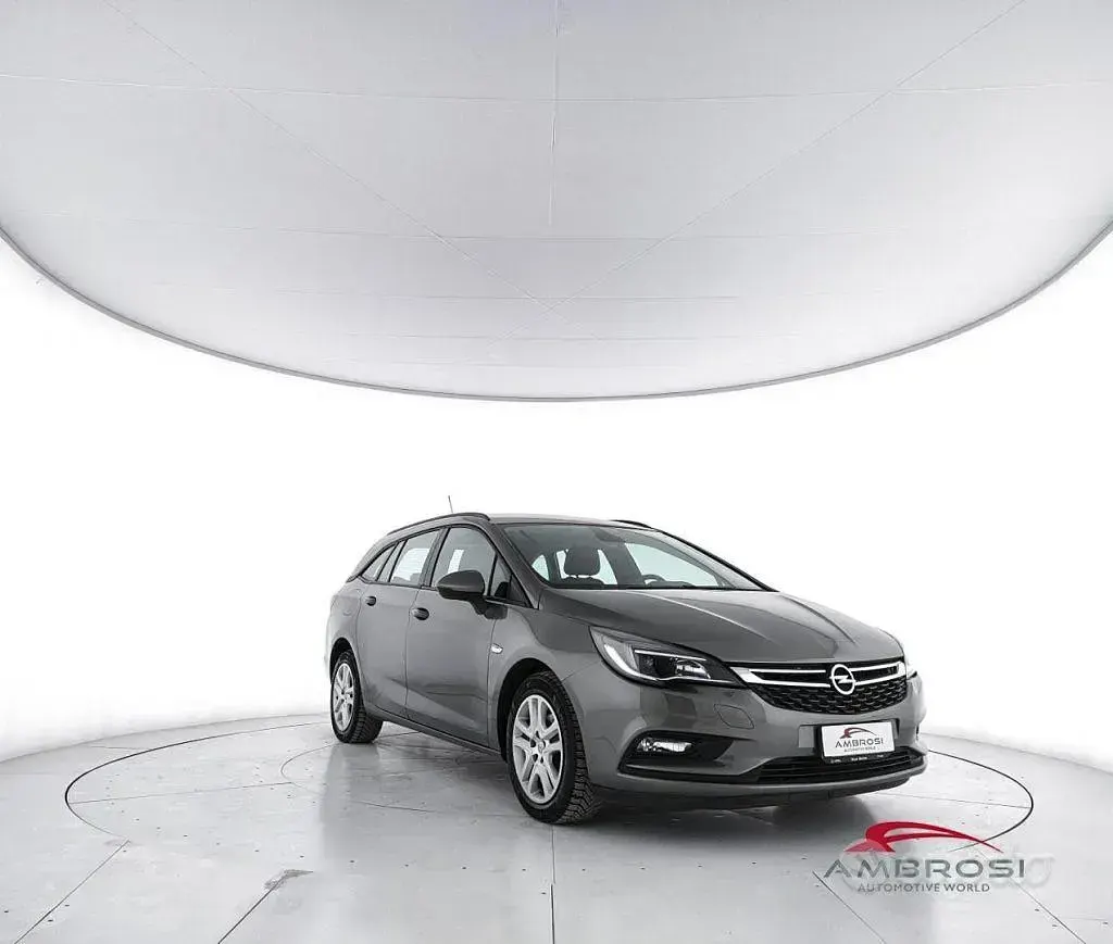 Usata Opel Astra 110 CV (80 kW) 2017 Marrone Station wagon