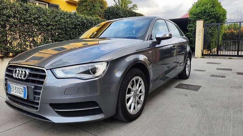 Usata Audi A3 Attraction 110 CV (80 kW) 2015 Berlina