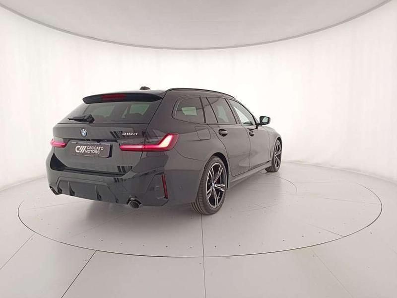 Usata BMW 318 M Sport 150 CV (110 kW) 2025 Black sapphire metallizzato Station wagon