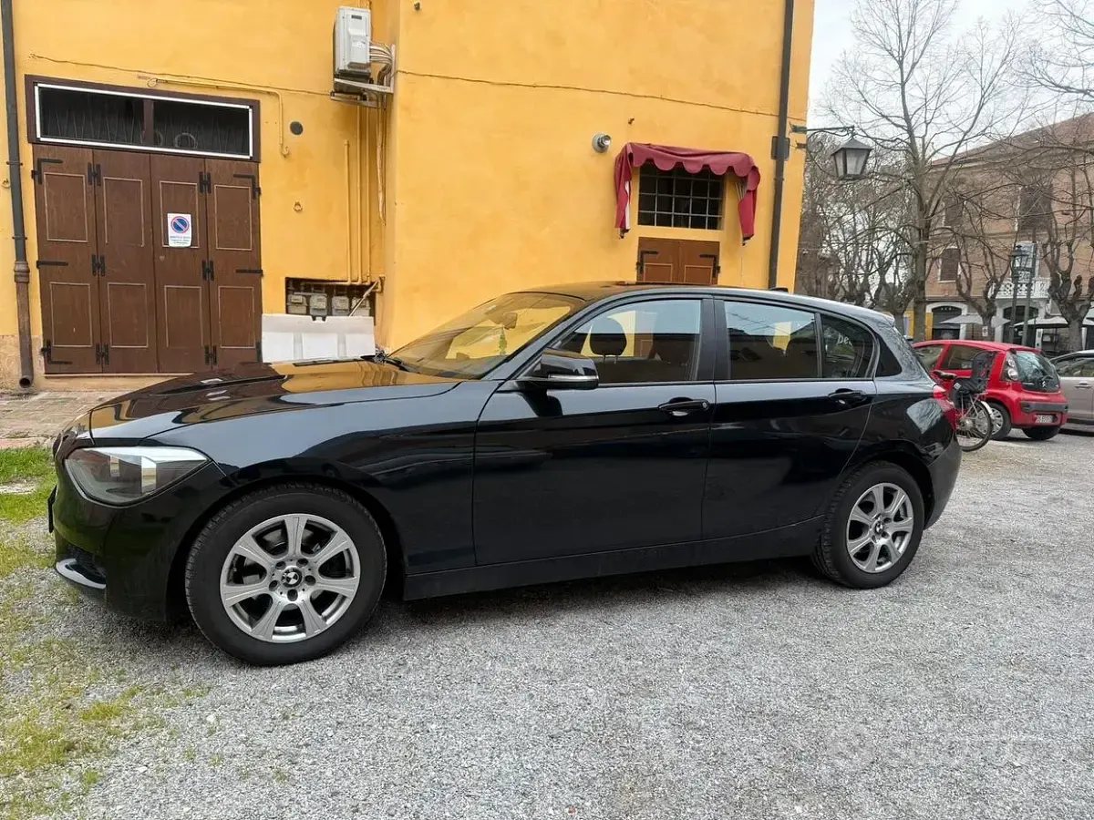 Usata BMW 120 218 CV (160 kW) 2013 Nero Utilitaria
