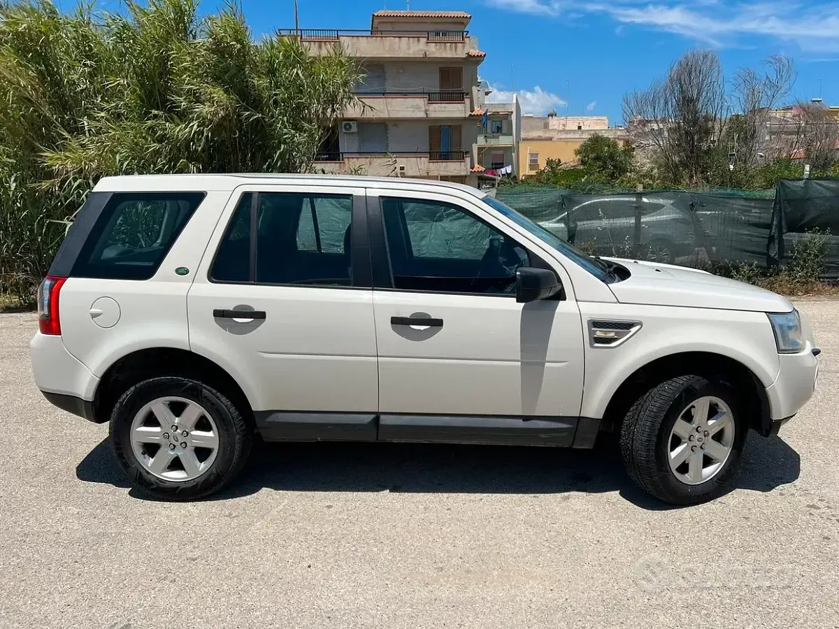 Usata Land Rover Freelander 2 160 CV (117 kW) 2008 Bianco SUV