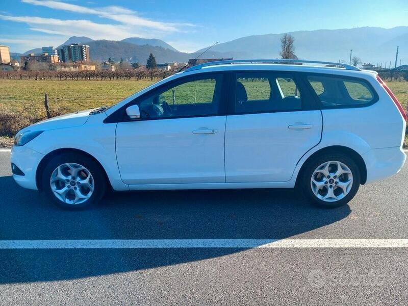 Usato 2010 Ford Focus 1.6 Diesel 110 CV (4.900 €)