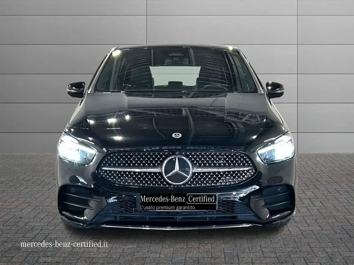 Usata Mercedes B250 Edition 163 CV (119 kW) 2025 Nero cosmo Utilitaria