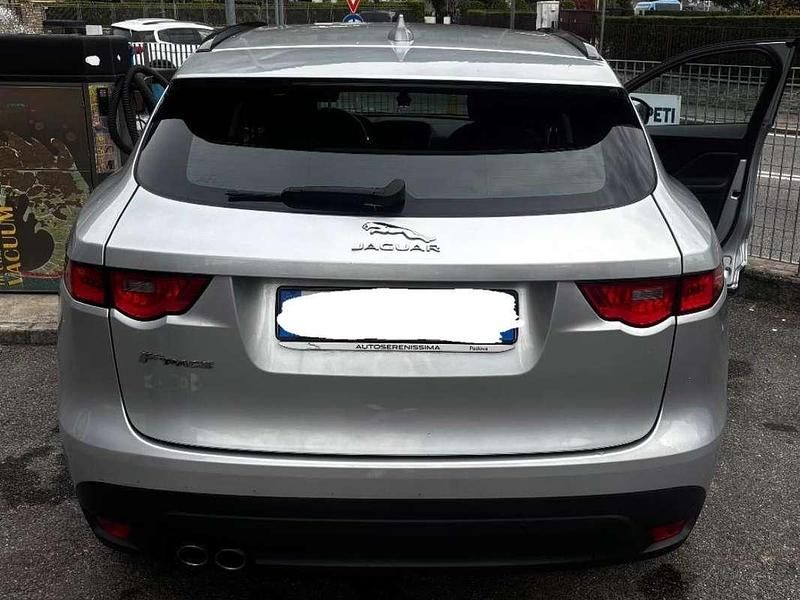 Usata Jaguar F-Pace 190 CV (139 kW) 2016 Argento SUV