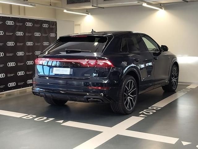 Nuova Audi Q8 S-Line 394 CV (289 kW) 2025 Grigio waitomo SUV