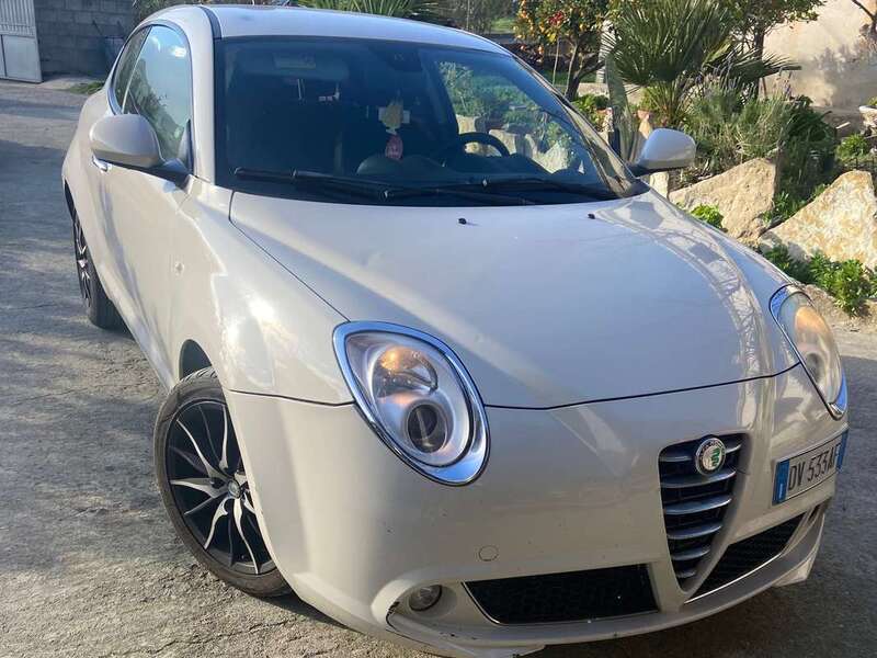 Usato 2009 Alfa Romeo MiTo 1.6 Diesel 120 CV (4.000 €)