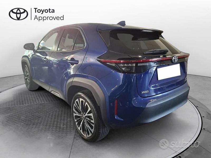 Usata Toyota Yaris Cross Lounge 116 CV (85 kW) 2022 Blu SUV