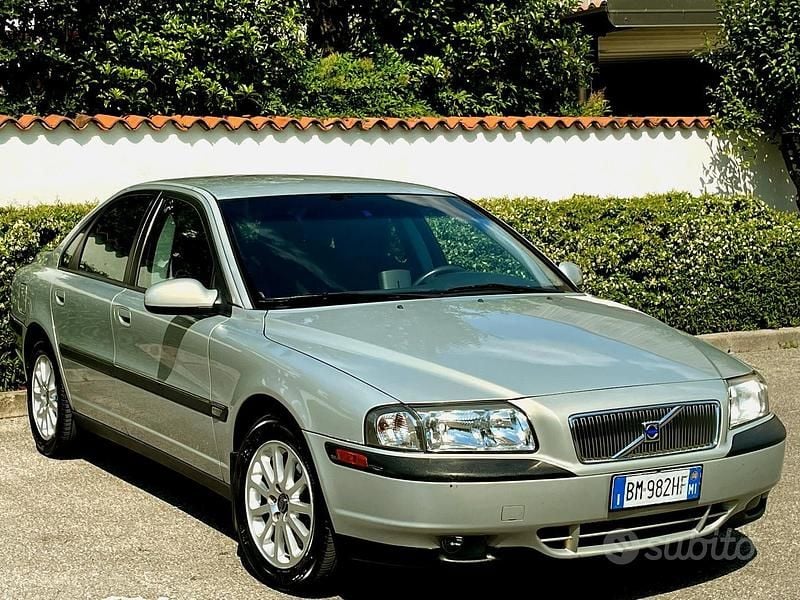 Usata Volvo S80 199 CV (146 kW) 2000 Grigio Berlina