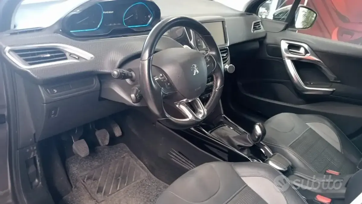 Usata Peugeot 2008 Allure 99 CV (72 kW) 2016 Grigio SUV