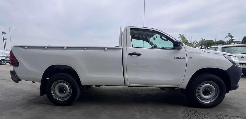 Usata Toyota HiLux Active 150 CV (110 kW) 2022 Bianco Pick-up