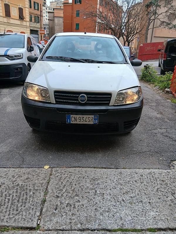 Usata Fiat Punto 2004 Utilitaria