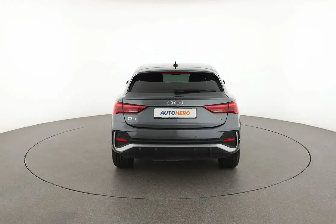 Usata Audi Q3 Sportback S-Line 200 CV (147 kW) 2020 Grigio SUV