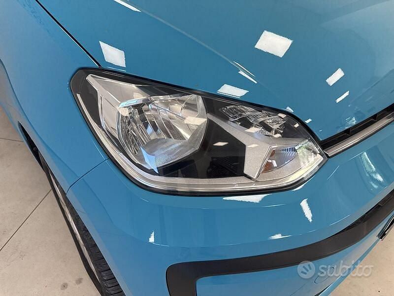 Usata VW up! Move 65 CV (47 kW) 2022 Blu Utilitaria