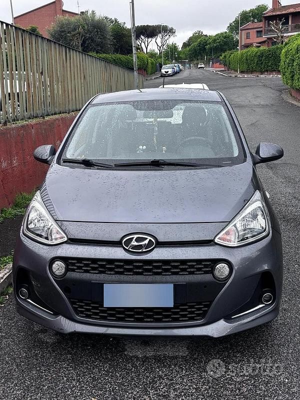Begagnad Hyundai i10 67 HK (49 kW) 2019 Grå Halvkombi