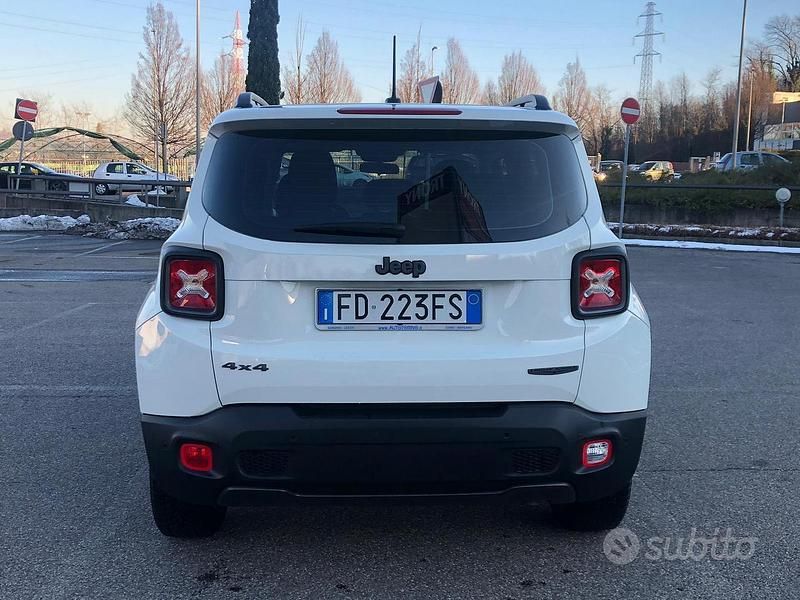 Usata Jeep Renegade Night Eagle 120 CV (88 kW) 2016 Bianco SUV