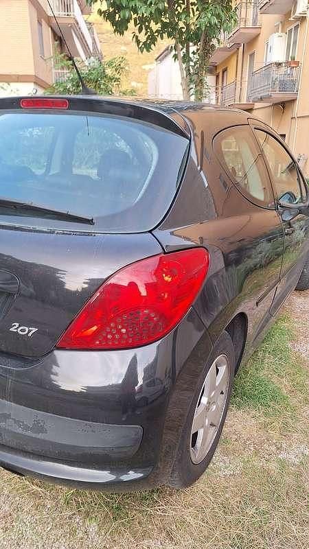 Usata Peugeot 207 88 CV (64 kW) 2008 Nero Berlina