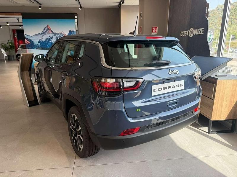 Nuova Jeep Compass Altitude 131 CV (96 kW) 2025 Blu/azzurro SUV