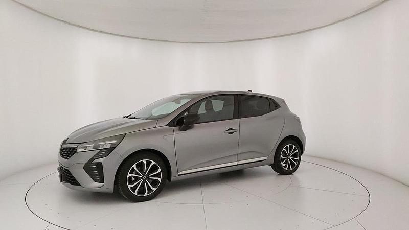 Usata Renault Clio V Techno 91 CV (66 kW) 2025 Grigio Utilitaria