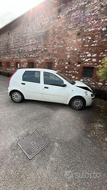 Usata Fiat Punto 2000 Bianco Utilitaria