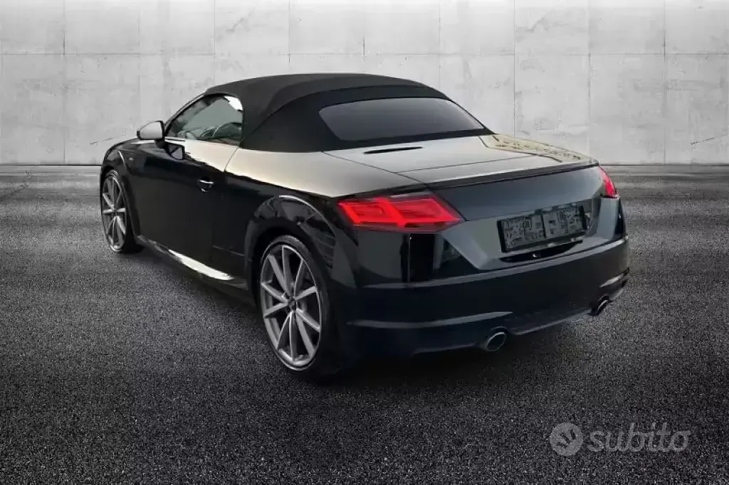 Usata Audi TT Roadster Business 245 CV (180 kW) 2021 Nero Cabrio