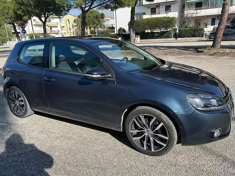 Usata VW Golf VI 200 CV (147 kW) 2010 Blu Utilitaria
