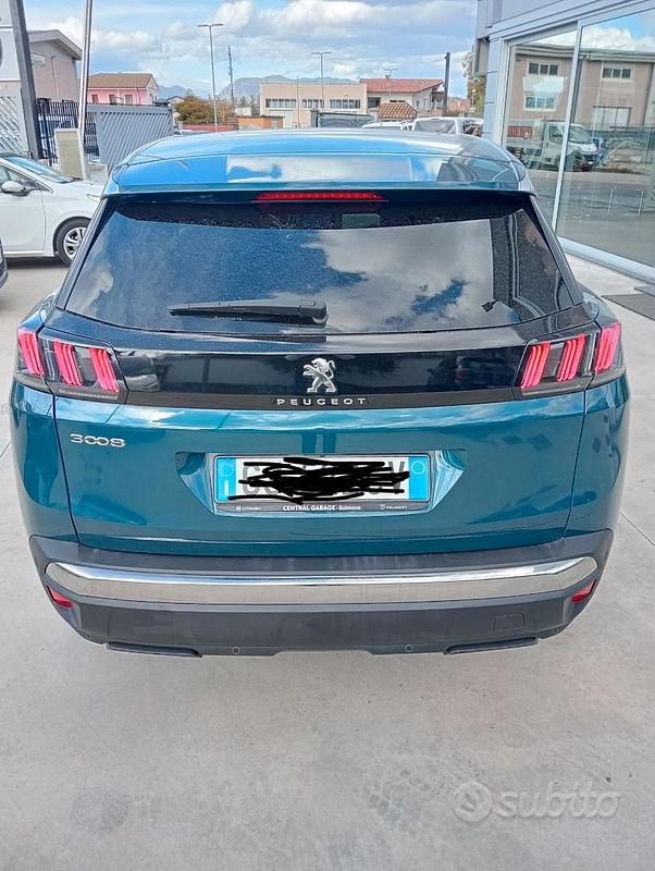 Usata Peugeot 3008 131 CV (96 kW) 2022 Berlina