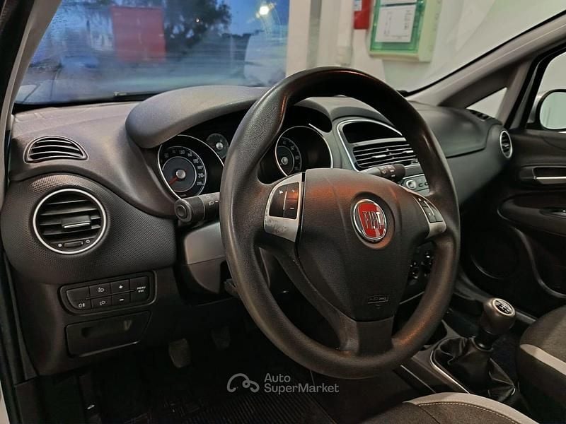 Usata Fiat Punto S 95 CV (69 kW) 2012 Gray Utilitaria