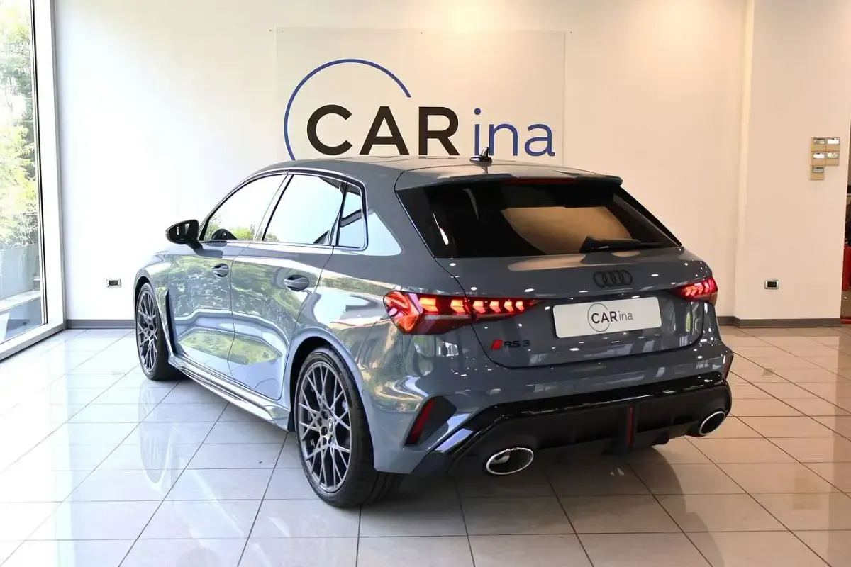 Nuova Audi RS3 Ambiente 400 CV (294 kW) 2026 Grigo kemora Berlina