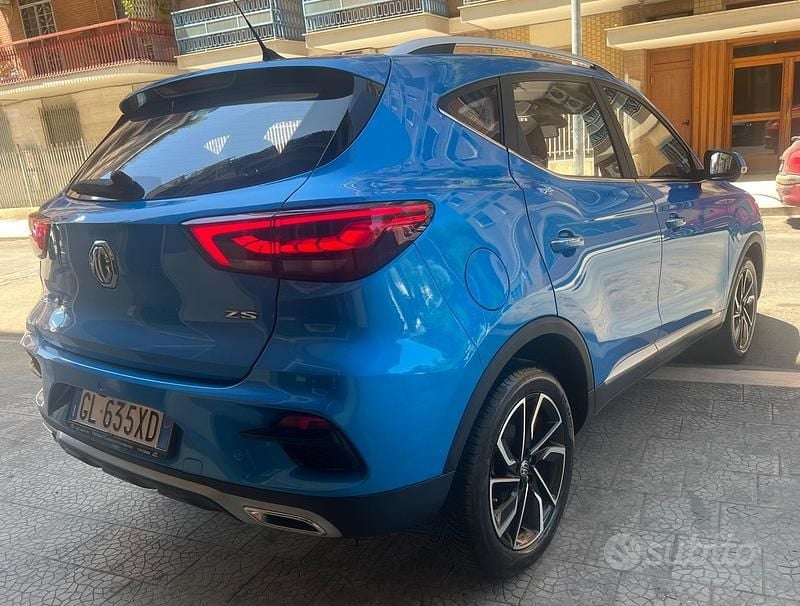 Usata MG ZS Luxury 106 CV (77 kW) 2022 Blu SUV