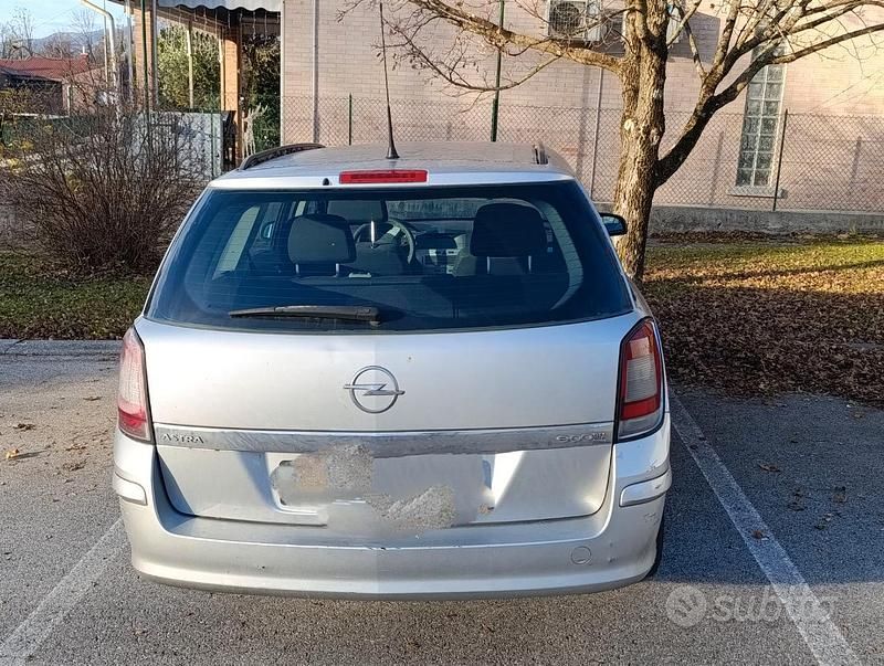 Usata Opel Astra 2009 Grigio Station wagon