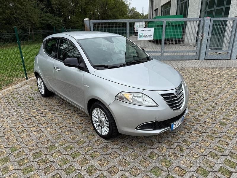 Usata Lancia Ypsilon S 86 CV (63 kW) 2014 Grigio Utilitaria